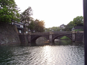 Nijūbashi - Die Doppelbrücke - einer der Eingänge zum Kaiserpalast