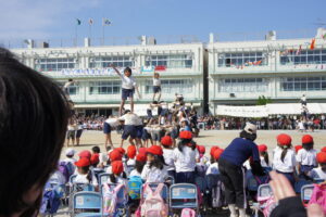 Minipyramiden an eiiner Grundschule