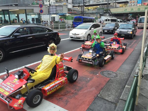 Im Go-kart durch Tokyo