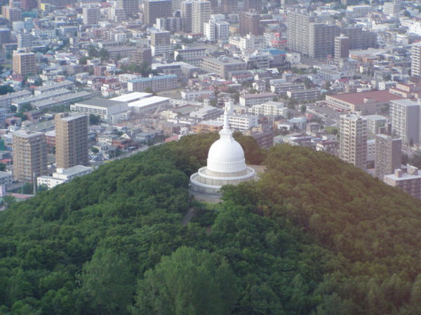 Sapporo / Hokkaido: Pagode am Berg Moiwa