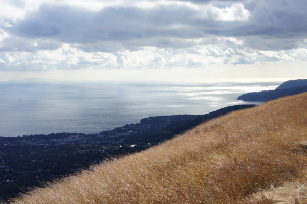 Izu-Halbinsel: Blick auf die Izu-Ogasawara-Inseln vom Ōmuro-Yama