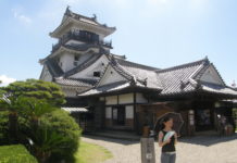 Kochi – Burgstadt in Südshikoku Die alte Burg von Kōchi steht noch