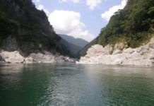 Oboke – Wildwasserfreuden mitten in Shikoku Der Yoshinogawa bei normalem Wasserstand