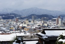 Takayama – Zentrum der Region Hida Takayama: Blick vom Burghügel auf die Stadt
