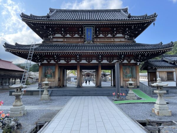 Eingang zum Bōdaiji-Tempel in Osorezan